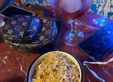 ghana/kusaug/restaurant/vibes-bar-and-restaurant