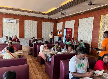 india/varanasi/varanasi-cantt/restaurant/the-urban-food-court