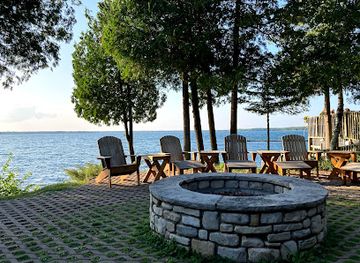wisconsin/door-county/restaurant/top-deck-restaurant-at-gordon-lodge