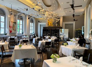singapore/east-region/restaurant/flutes