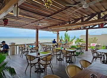 gabon/ogooue-maritime-province/restaurant/l-abri-cotier