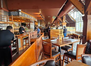 washington/olympic-national-park/restaurant/elliott-s-oyster-house