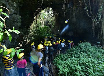 rwanda/musanze-caves/restaurant/musanze-caves-yagaruye-ubuyanja