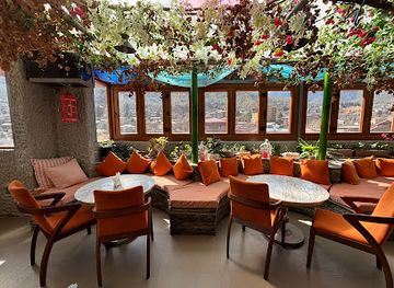 bhutan/thimphu/restaurant/sky-garden