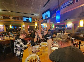 maine/bangor/restaurant/applebee-s-grill-bar