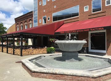 new-hampshire/dartmouth-lake-sunapee-region/restaurant/three-tomatoes-trattoria