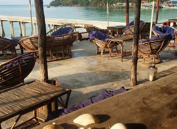 cambodia/koh-rong/restaurant/the-moon-restaurant