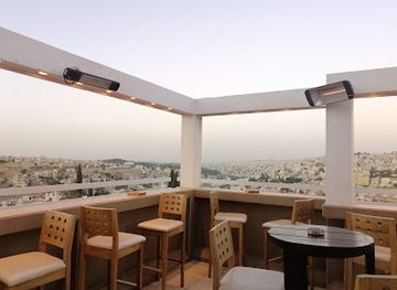 jordan/eastern-desert/restaurant/cantaloupe-gastro-pub