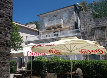 montenegro/perast/restaurant/fish-restaurant-djardin