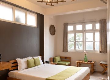 india/shillong/restaurant/living-roof-shillong-hotel-cafe