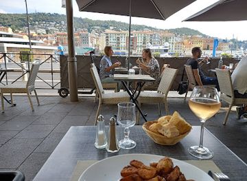 france/nice/port-of-nice/restaurant/restaurant-le-lunel