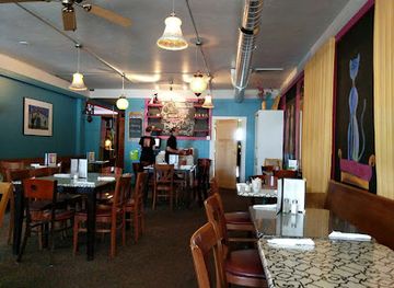 wisconsin/green-bay/restaurant/white-dog-local-green-bay-eatery