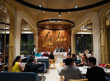 philippines/western-visayas/restaurant/waterfront-seafood-cocktails