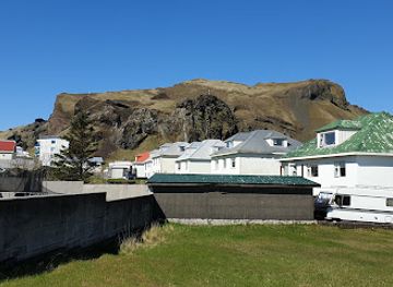 iceland/westman-islands/restaurant/tvisturinn