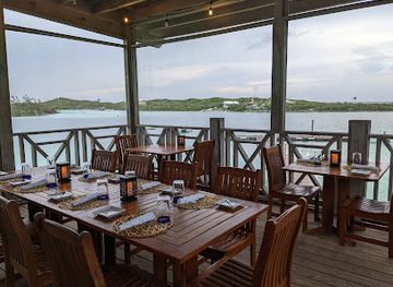 the-bahamas/exuma/restaurant/the-beacon-restaurant