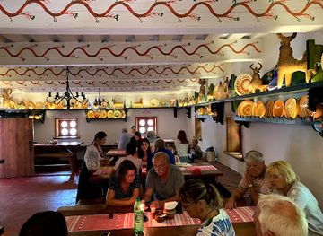 ukraine/sloboda-ukraine/restaurant/shynok-kosa-nad-charkoyu