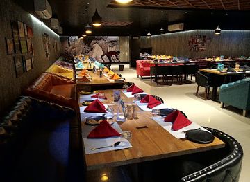 india/rann-of-kutch/restaurant/ten-11-lounge