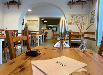 romania/wallachia/restaurant/old-kitchen
