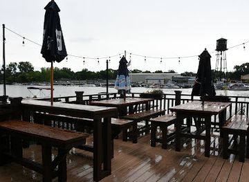 illinois/chain-o-lakes-state-park/restaurant/after-the-fox-mchenry-illinois