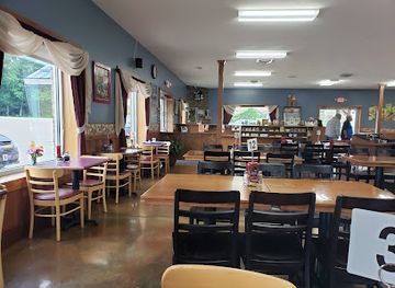 indiana/hoosier-national-forest/restaurant/schwartz-family-restaurant