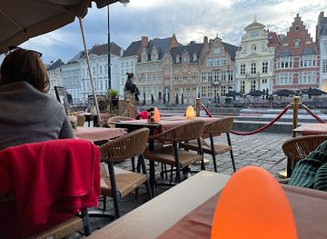 belgium/ghent/graslei-and-korenlei/restaurant/de-witte-leeuw