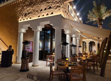 saudi-arabia/riyadh/al-diriyah/restaurant/long-chim