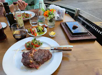 Paparazzi Steakhouse