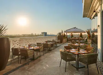 Sette Restaurant & Bar
