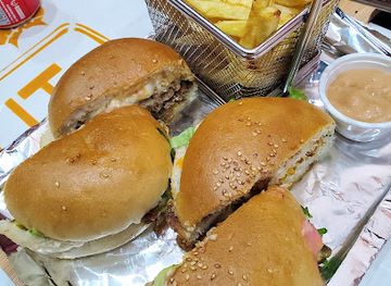 yemen/al-mahwit/restaurant/in-and-out