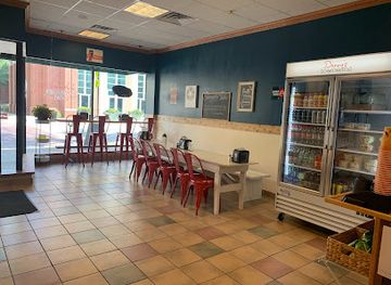 virginia/suffolk/restaurant/danny-s-downtown-dogs