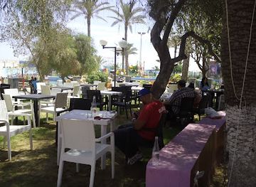 tunisia/the-gulf-of-gabes/restaurant/cafe-restaurant-chems