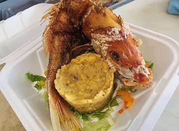 puerto-rico/culebra/restaurant/caracoles-restauran-kiosco-1