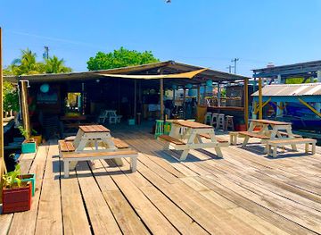 honduras/utila/restaurant/the-local-the-gringa