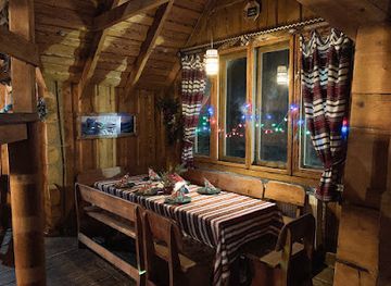 ukraine/carpathian-mountains/restaurant/medved