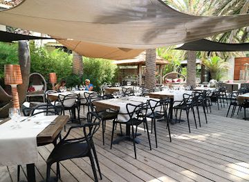 france/saint-tropez/restaurant/pearl-beach-saint-tropez