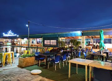 mozambique/limpopo-river-basin/restaurant/maputo-waterfront