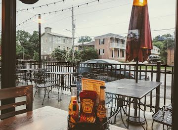 mississippi/starkville/restaurant/mugshots-grill-and-bar-starkville-ms