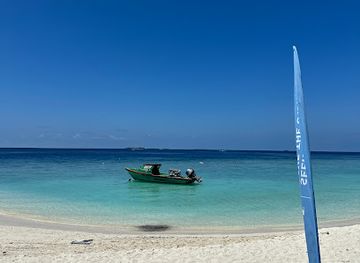 maldives/ukulhas/restaurant/floating-bar