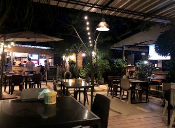 thailand/rayong/ban-phe/restaurant/chaya-food-drink