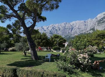 croatia/biokovo-nature-park/restaurant/street-food-la-strada