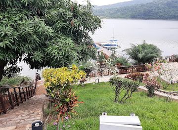 ghana/lake-volta/restaurant/maritime-club-house