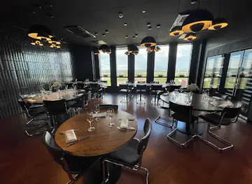 Restaurant Lucy in the Sky