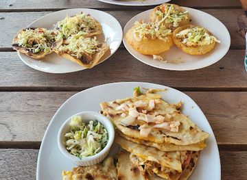 belize/san-ignacio/restaurant/kelly-s-lunch-and-drinks