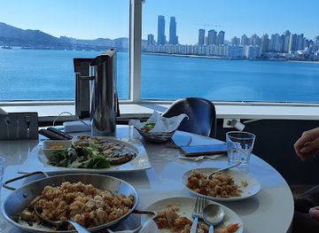 south-korea/busan/gwangalli-beach/restaurant/the-8ble