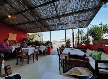 greece/santorini/restaurant/metaxi-mas