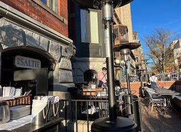 massachusetts/boston/restaurant/saltie-girl