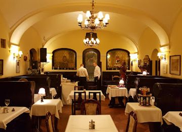 hungary/southern-great-plain/restaurant/szazeves-etterem