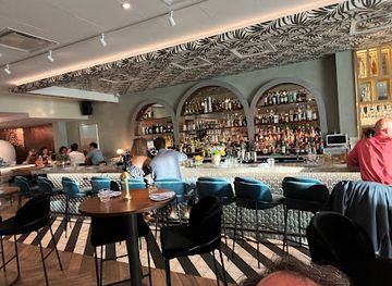 texas/houston/rice-village/restaurant/hamsa