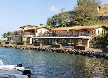 grenada/levera-beach/restaurant/secret-harbour-grenada-restaurant