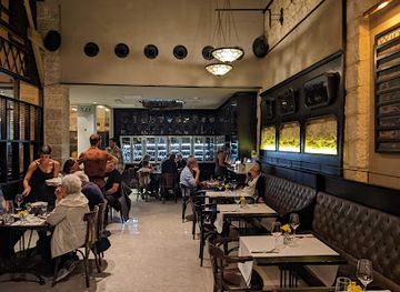 israel/jerusalem/restaurant/adom-restaurant